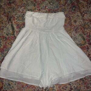Strapless romper